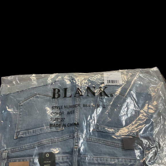 COPY - Blank NYC " The Fulton" Distressed Roll Up Shorts. Size 27 NWT. - Picture 7 of 7